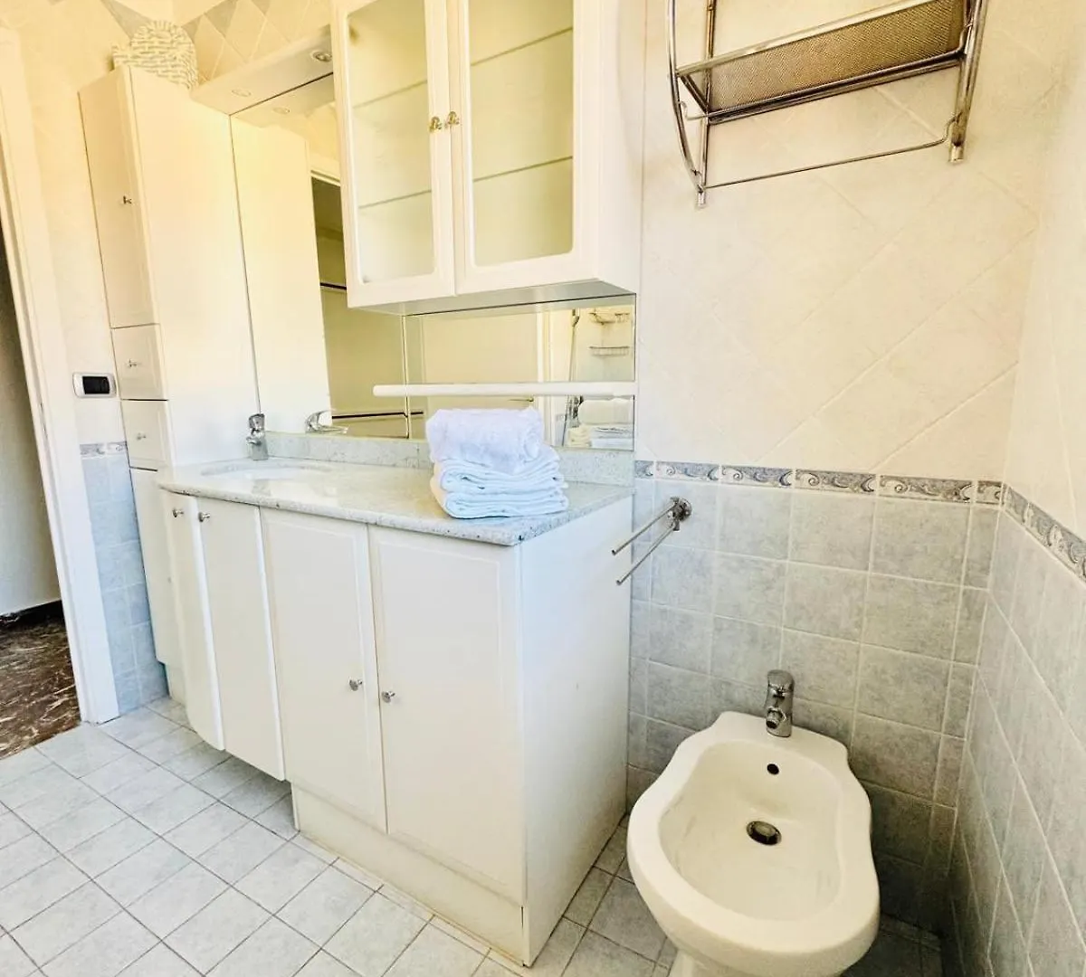 Apartment Berkeley, Studio, Terrasse, Vue Mer, Parking, Clim Menton